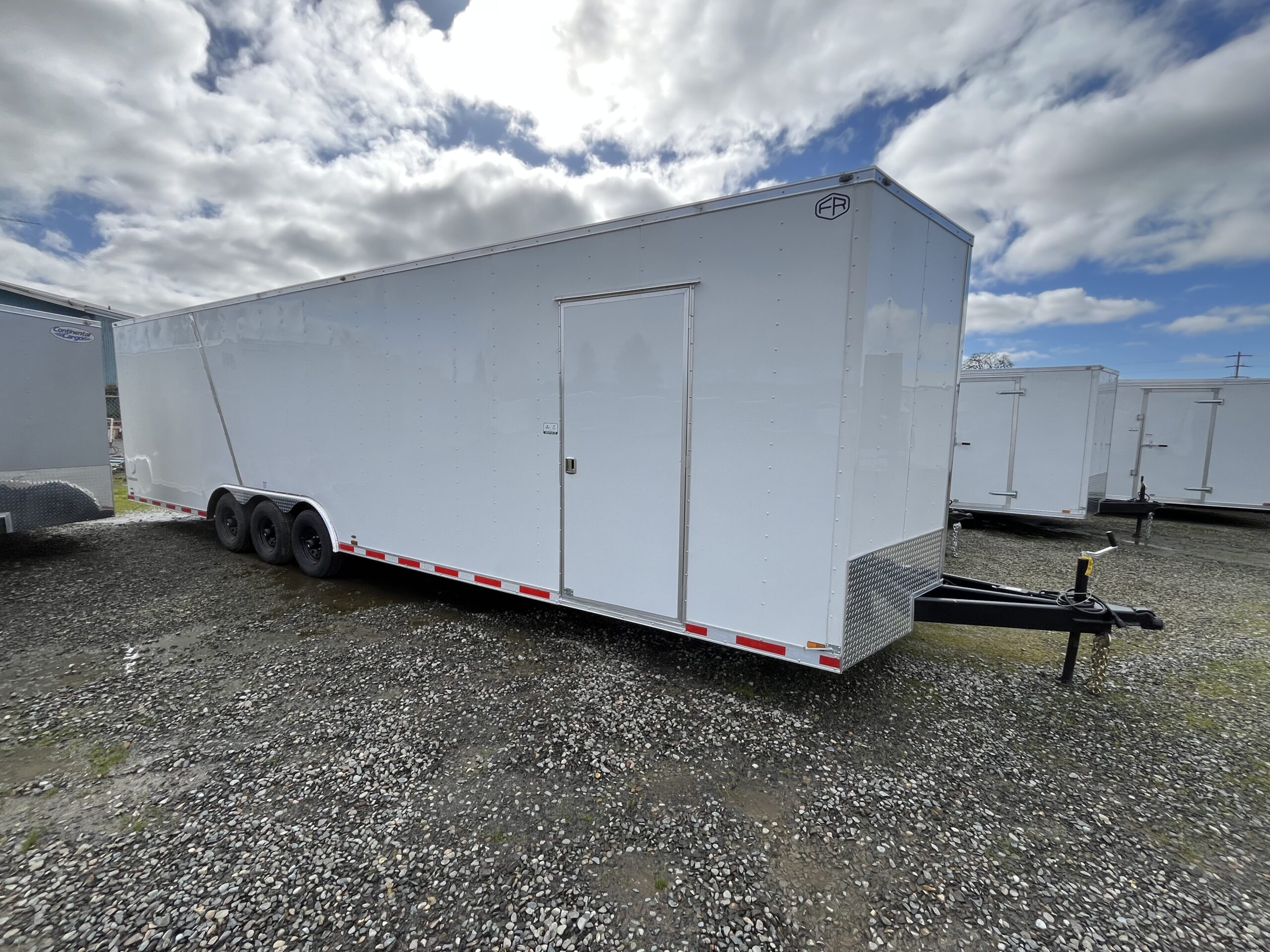 Continental Cargo VHW8532TTA3 Extra Height 01